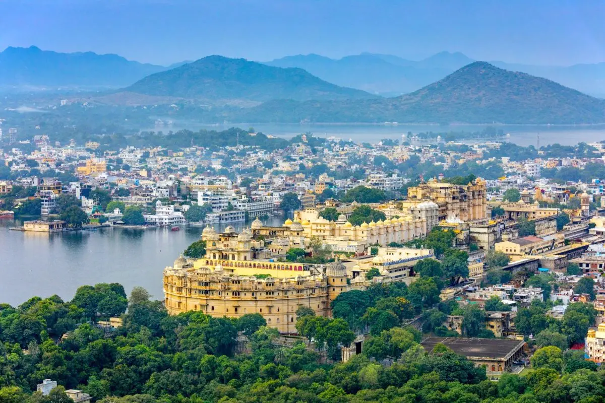 Udaipur City Palace and Lake Pichola